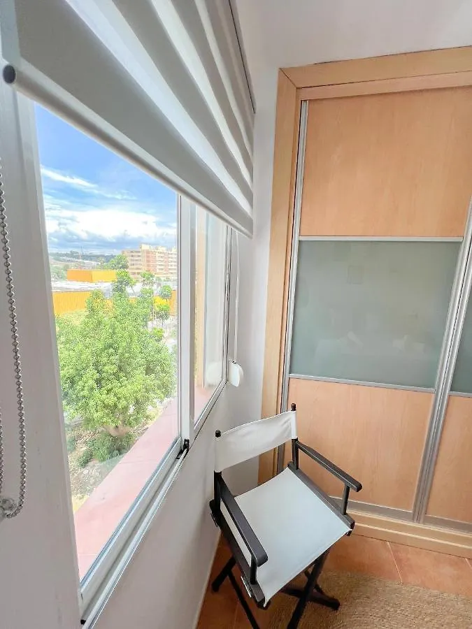 Spacious Apartment In The Center Of Τορρεμολίνος